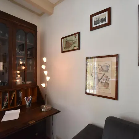 Semesterbostad Charming House In The Center Of