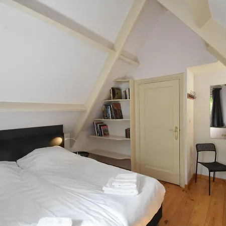 Semesterbostad Charming House In The Center Of