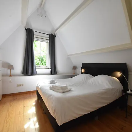 Serene Getaway In Edam