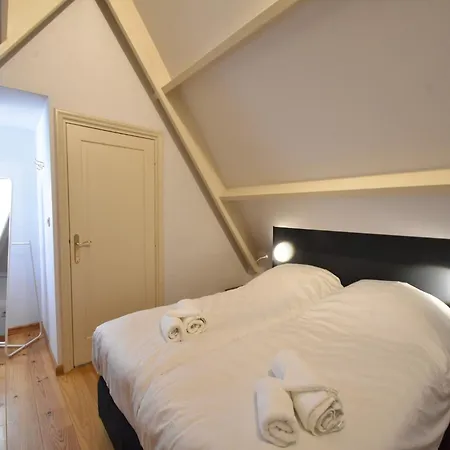 Serene Getaway In * Edam