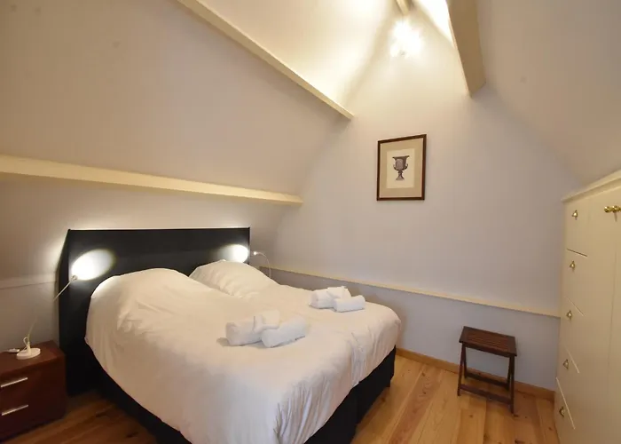 Serene Getaway In * Edam